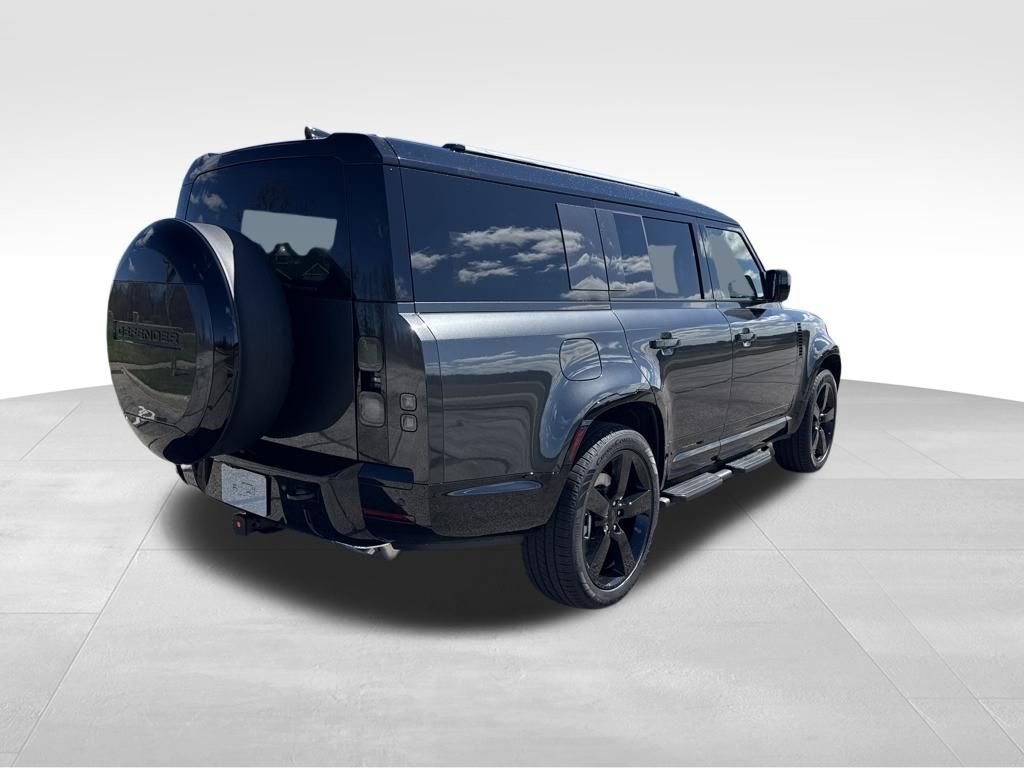 New 2026 Land Rover Defender 130 X-Dynamic SE image 7