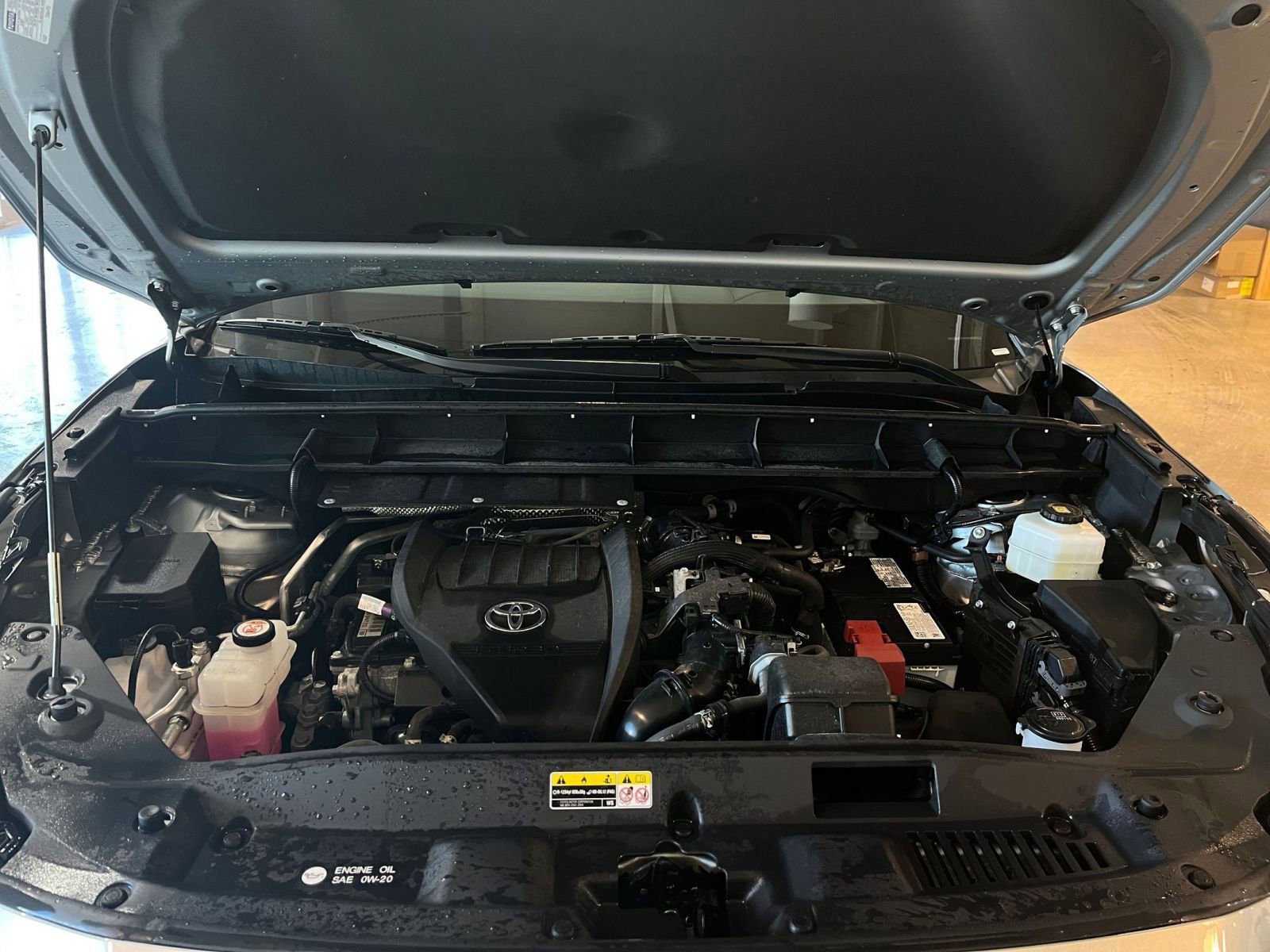 Used 2025 Toyota Highlander LE image 34