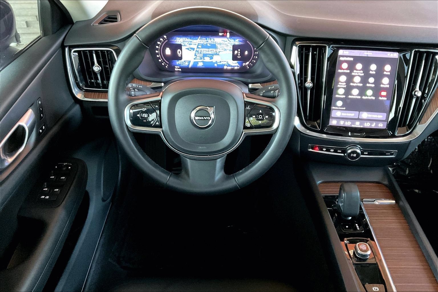 Used 2024 Volvo S60 B5 Plus FWD image 8