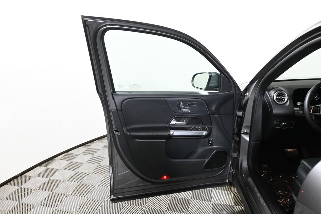 Certified 2026 Mercedes-Benz GLB 250 4MATIC image 28