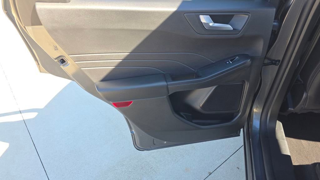Used 2025 Ford Escape ST-Line image 20