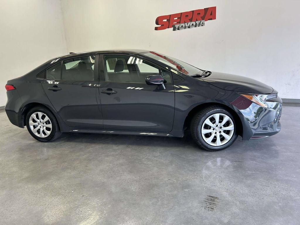 Used 2024 Toyota Corolla LE FWD image 2