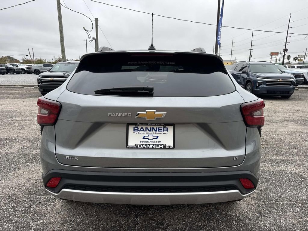 New 2026 Chevrolet Trax LT w/ Driver Confidence Package image 6