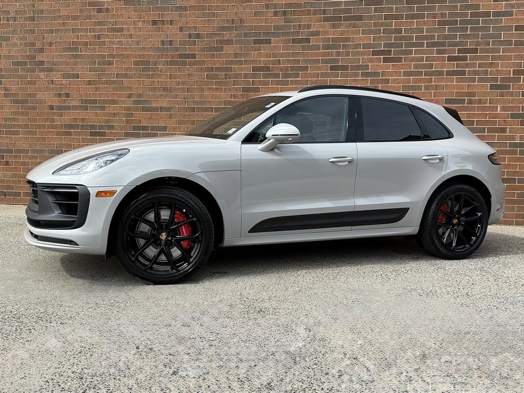 New 2026 Porsche Macan GTS image 1