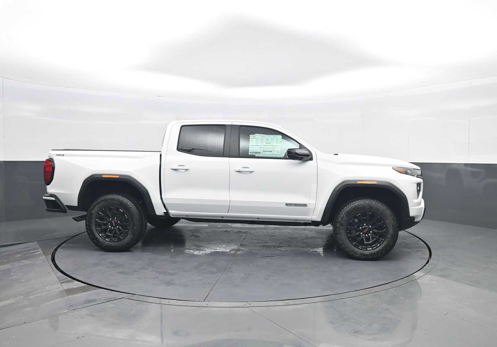 New 2026 GMC Canyon Elevation w/ Convenience Package image 9