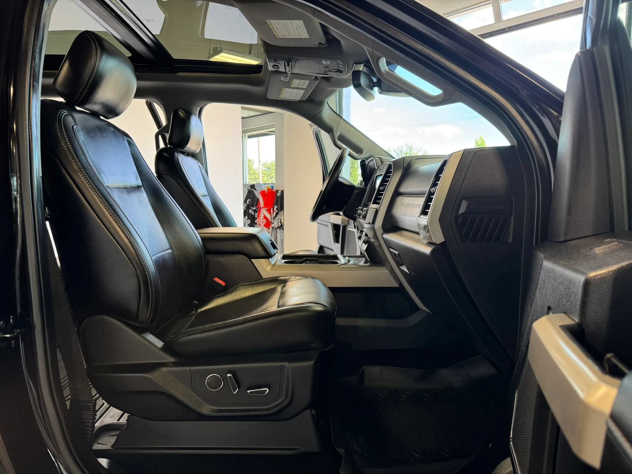 Used 2019 Ford F250 Lariat AWD/4WD image 29
