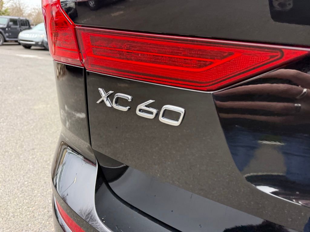 Used 2019 Volvo XC60 T5 Momentum image 8