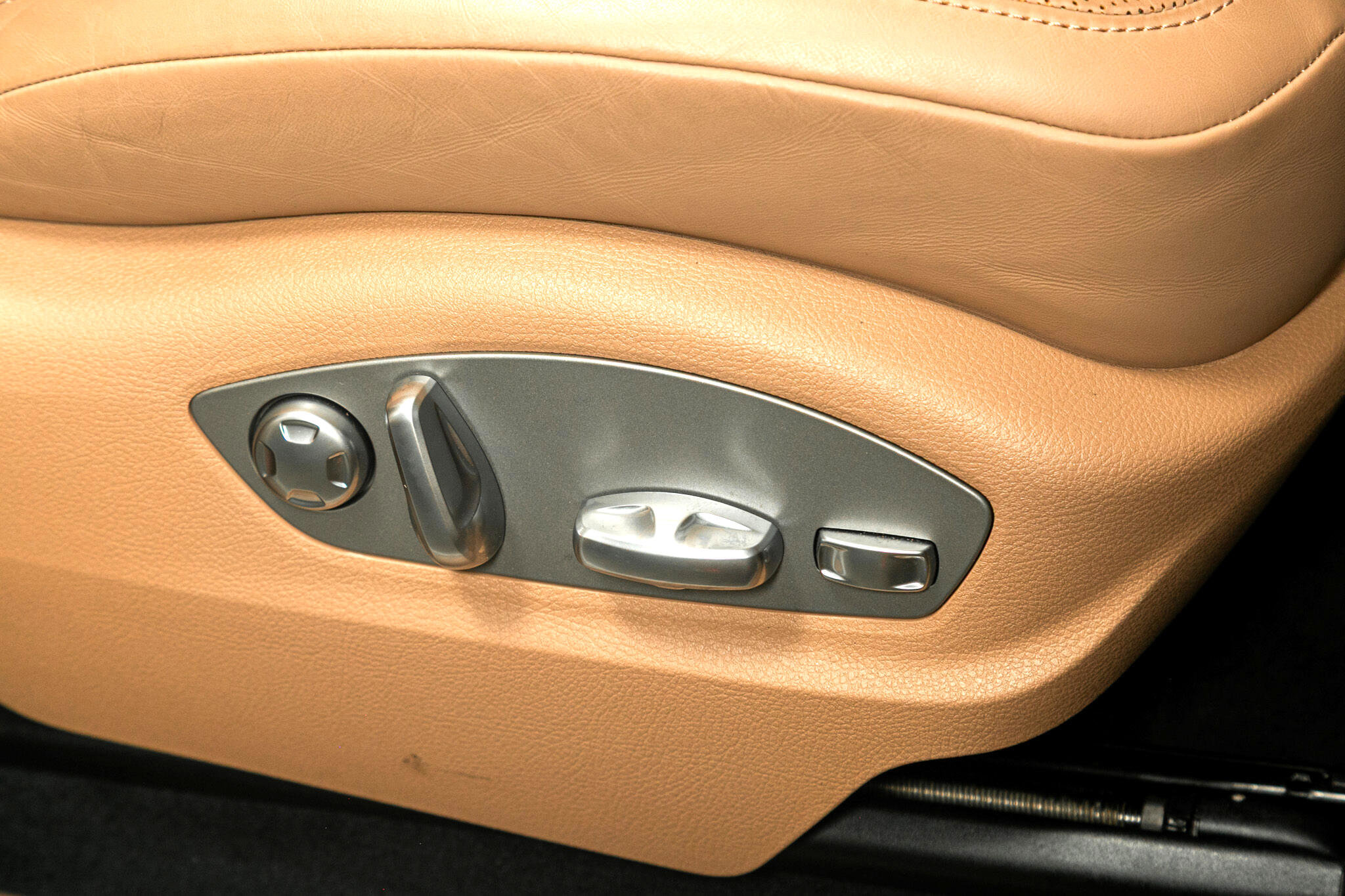 Used 2019 Porsche Macan w/ Premium Package Plus image 21