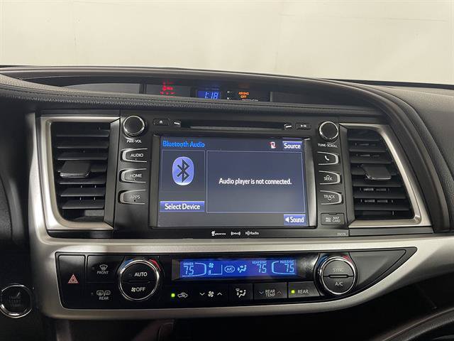 Certified 2017 Toyota Highlander XLE AWD/4WD image 17