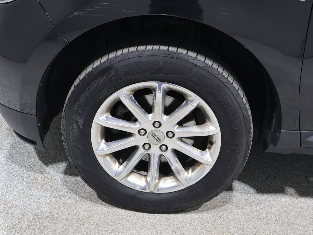 Used 2013 Lincoln MKX FWD image 9
