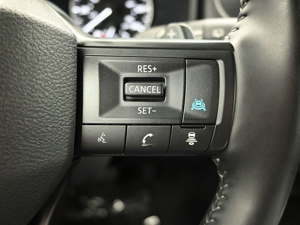 Used 2025 Nissan Rogue SV image 26