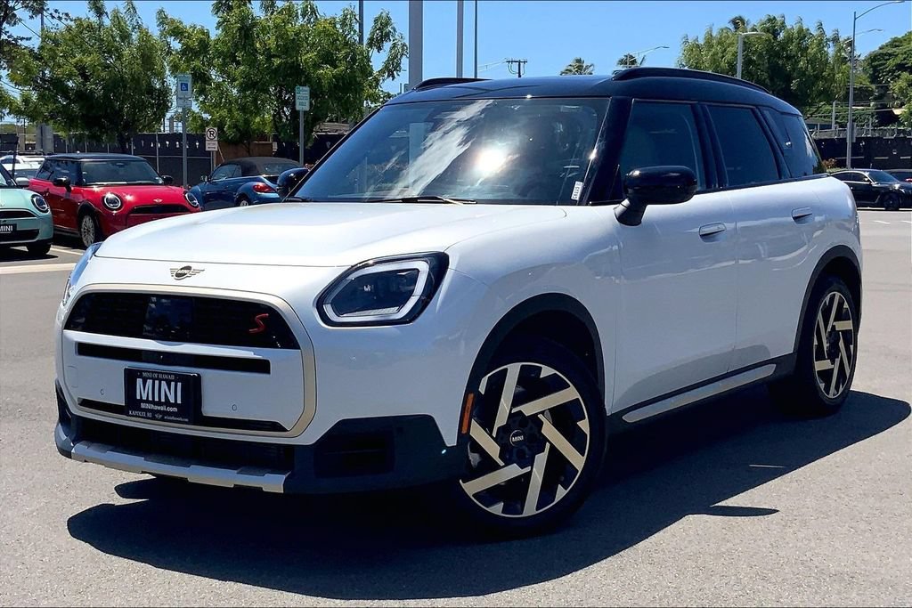 Used 2025 MINI Cooper Countryman S w/ Comfort Package Max AWD/4WD image 2