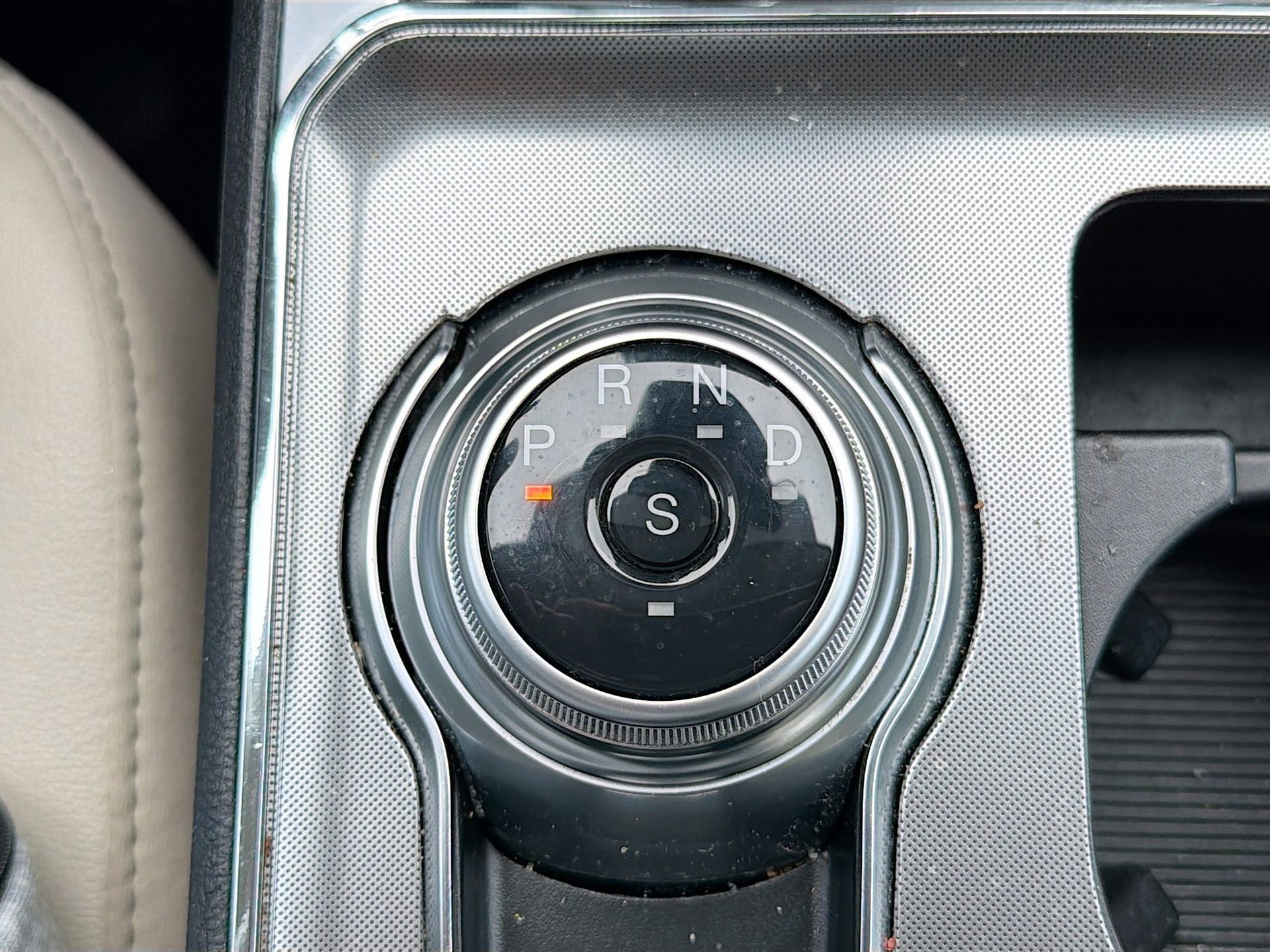 Used 2023 Ford Edge Titanium AWD/4WD image 18