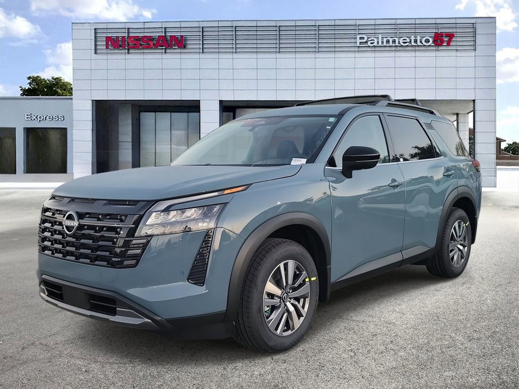 New 2026 Nissan Pathfinder SL image 3