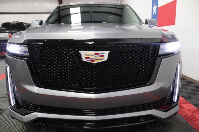 Used 2021 Cadillac Escalade Sport w/ Driver Assist Tech Package AWD/4WD image 33