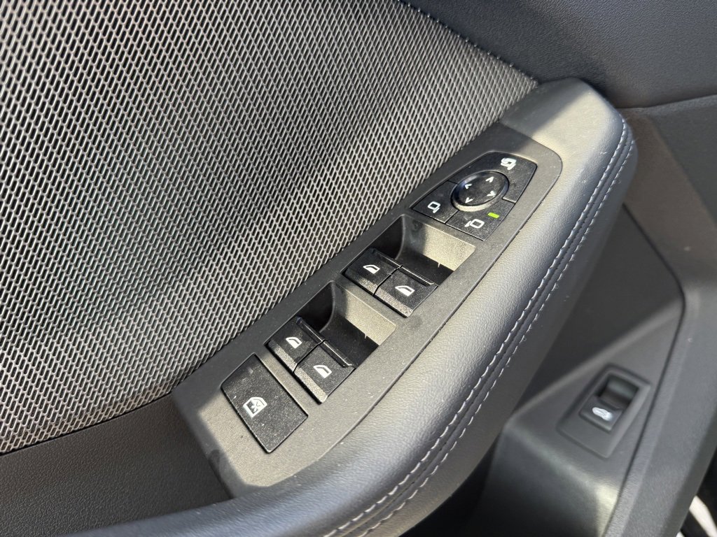 Used 2025 BMW M235i xDrive image 7