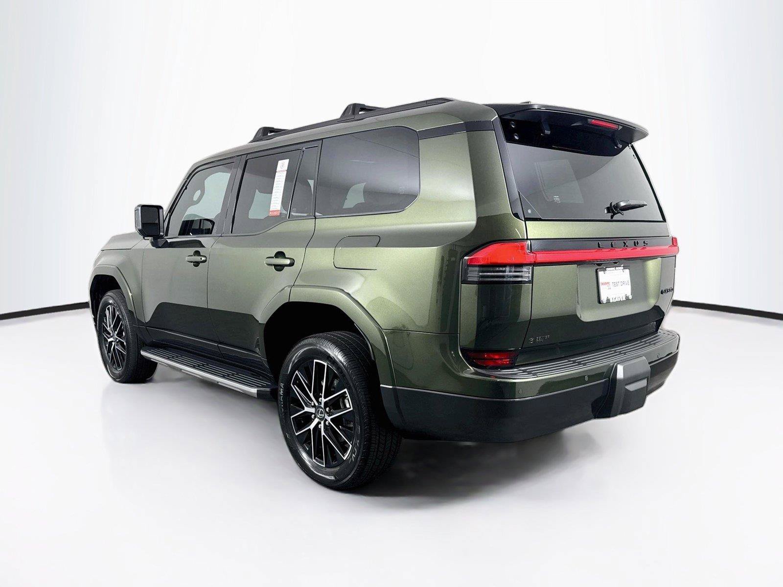 Used 2025 Lexus GX 550 w/ Cold Area Package AWD/4WD image 13