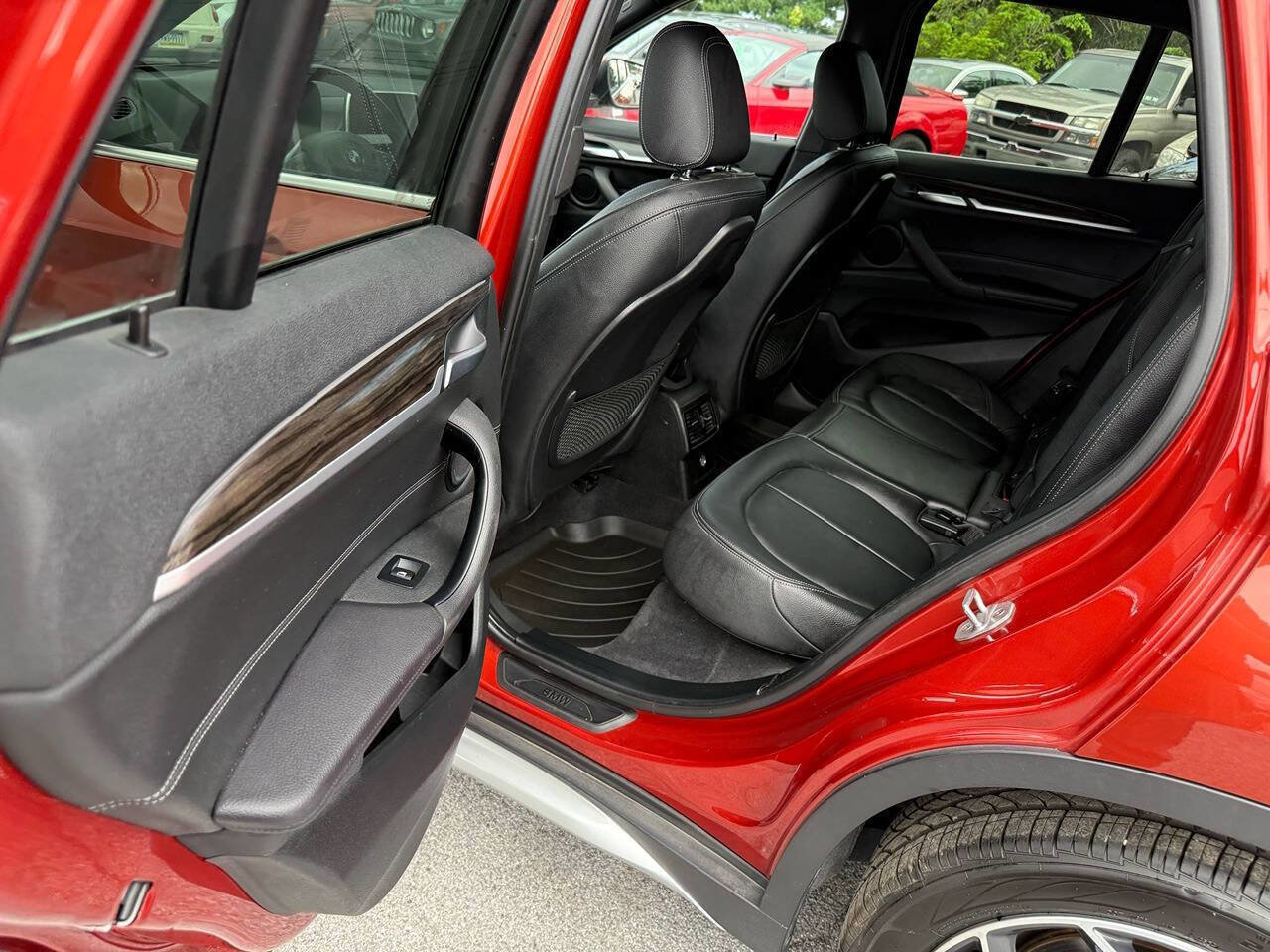 Used 2018 BMW X1 xDrive28i image 19