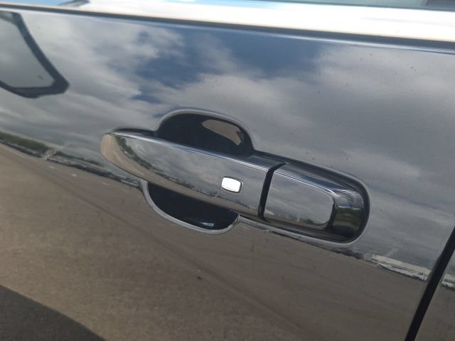 Used 2020 Chevrolet Equinox LT FWD image 21