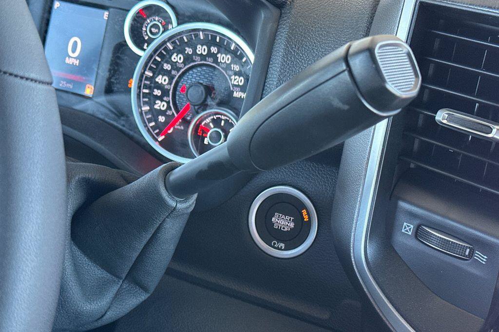 New 2026 RAM 2500 Big Horn AWD/4WD image 20