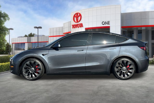Used 2022 Tesla Model Y Performance AWD/4WD image 8