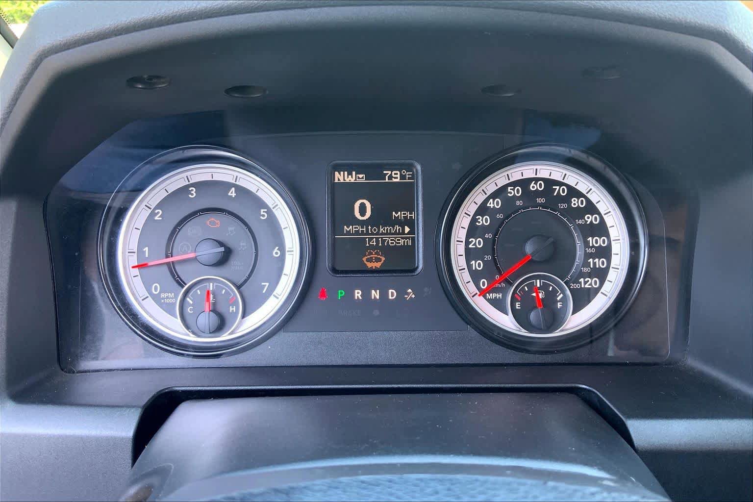 Used 2015 RAM 1500 Classic SLT RWD image 26