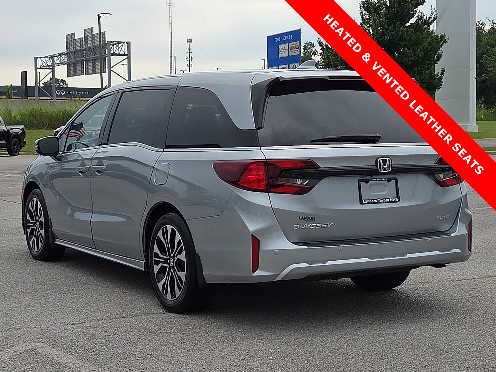 Used 2026 Honda Odyssey Elite image 4