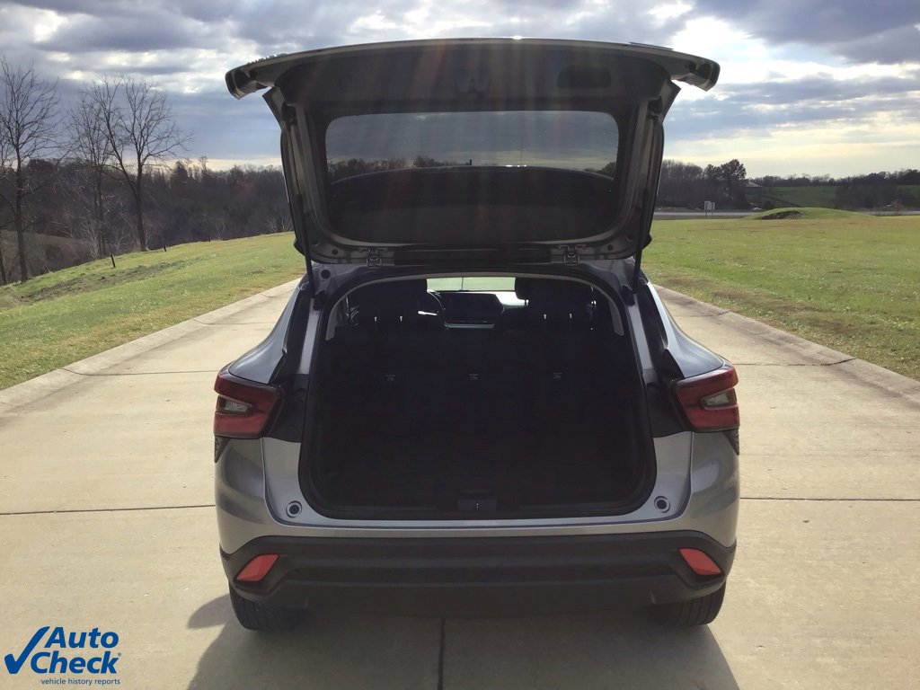 Used 2024 Chevrolet Trax LS w/ Driver Confidence Package image 5