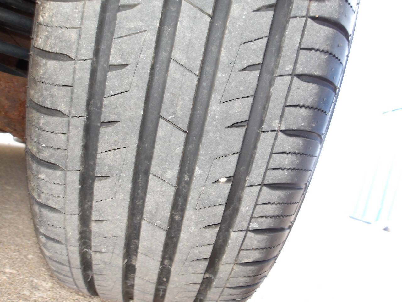 Used 2009 Ford Focus SES FWD image 36