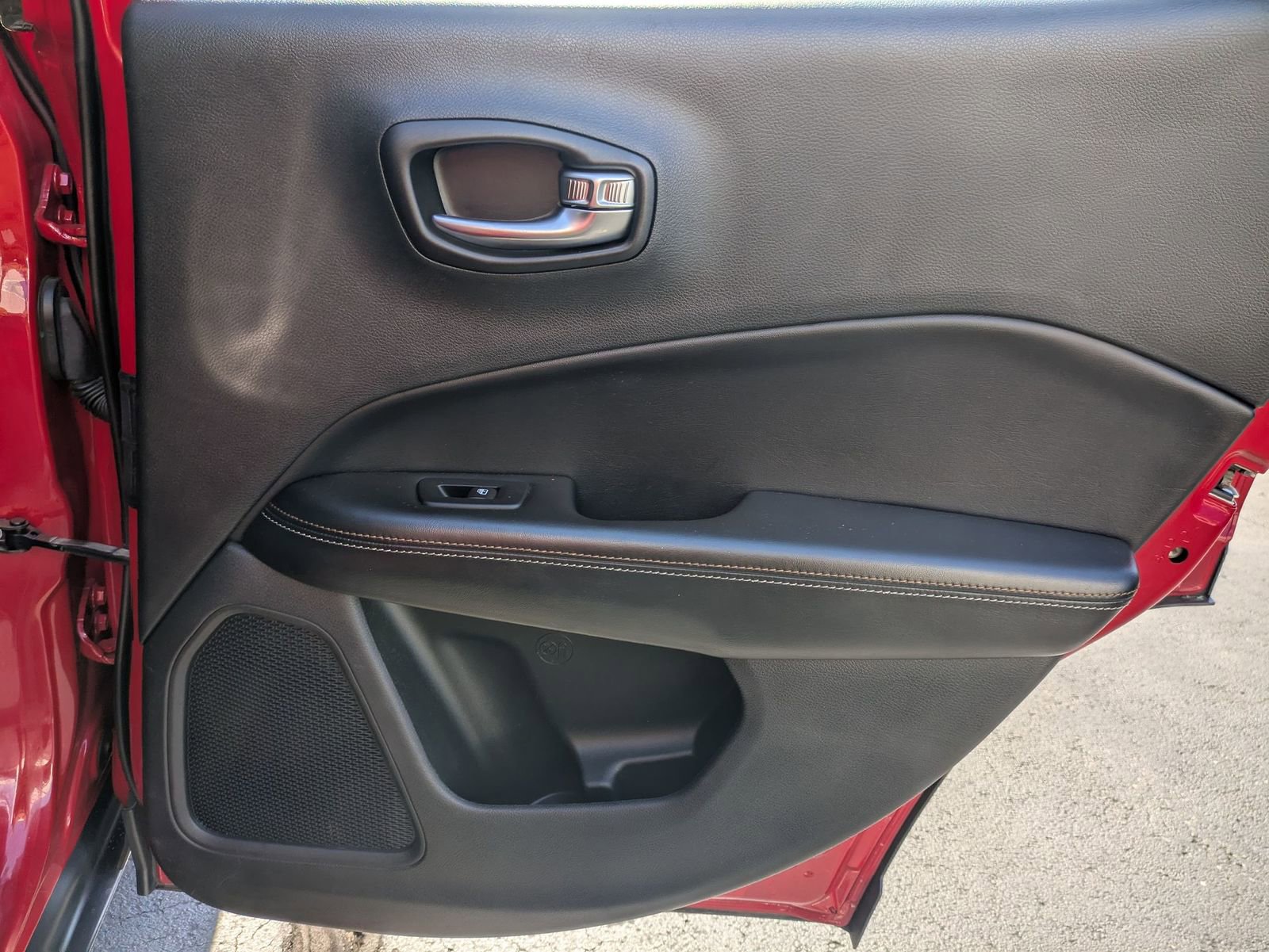 Used 2020 Jeep Compass Sport image 29