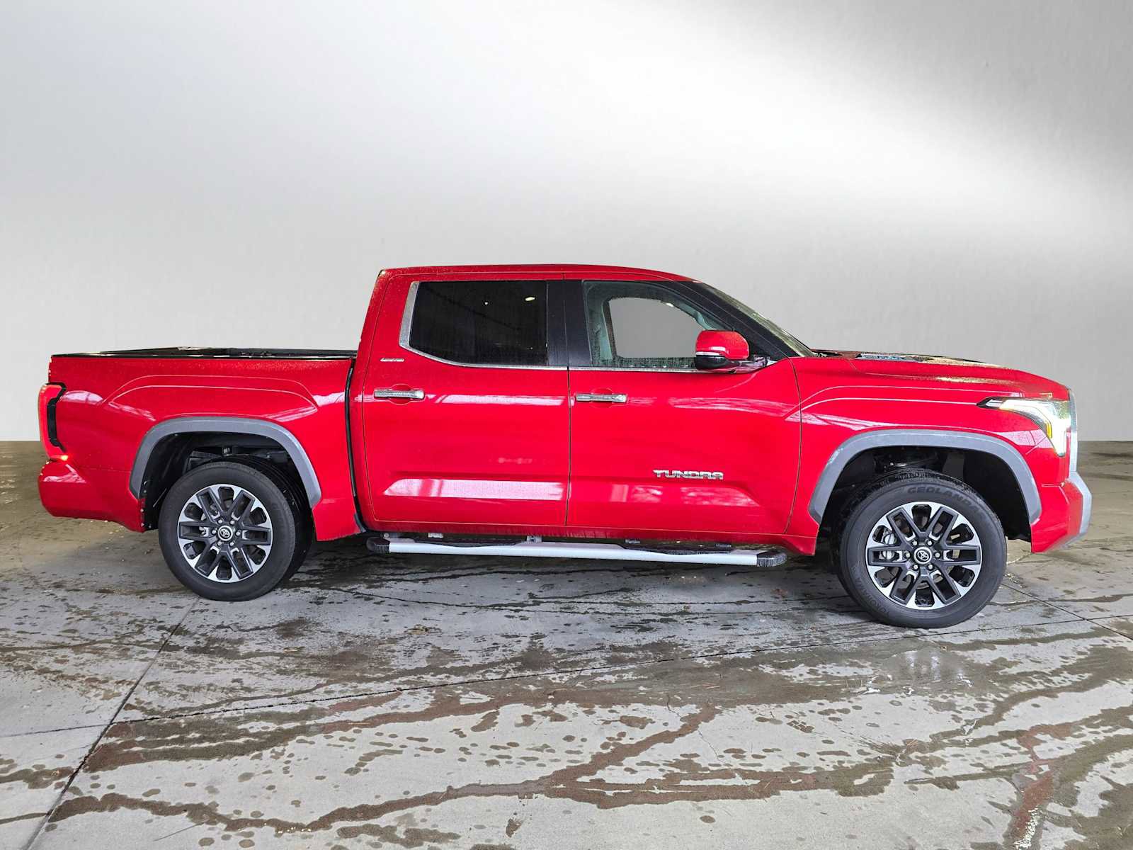 Used 2024 Toyota Tundra Limited image 2