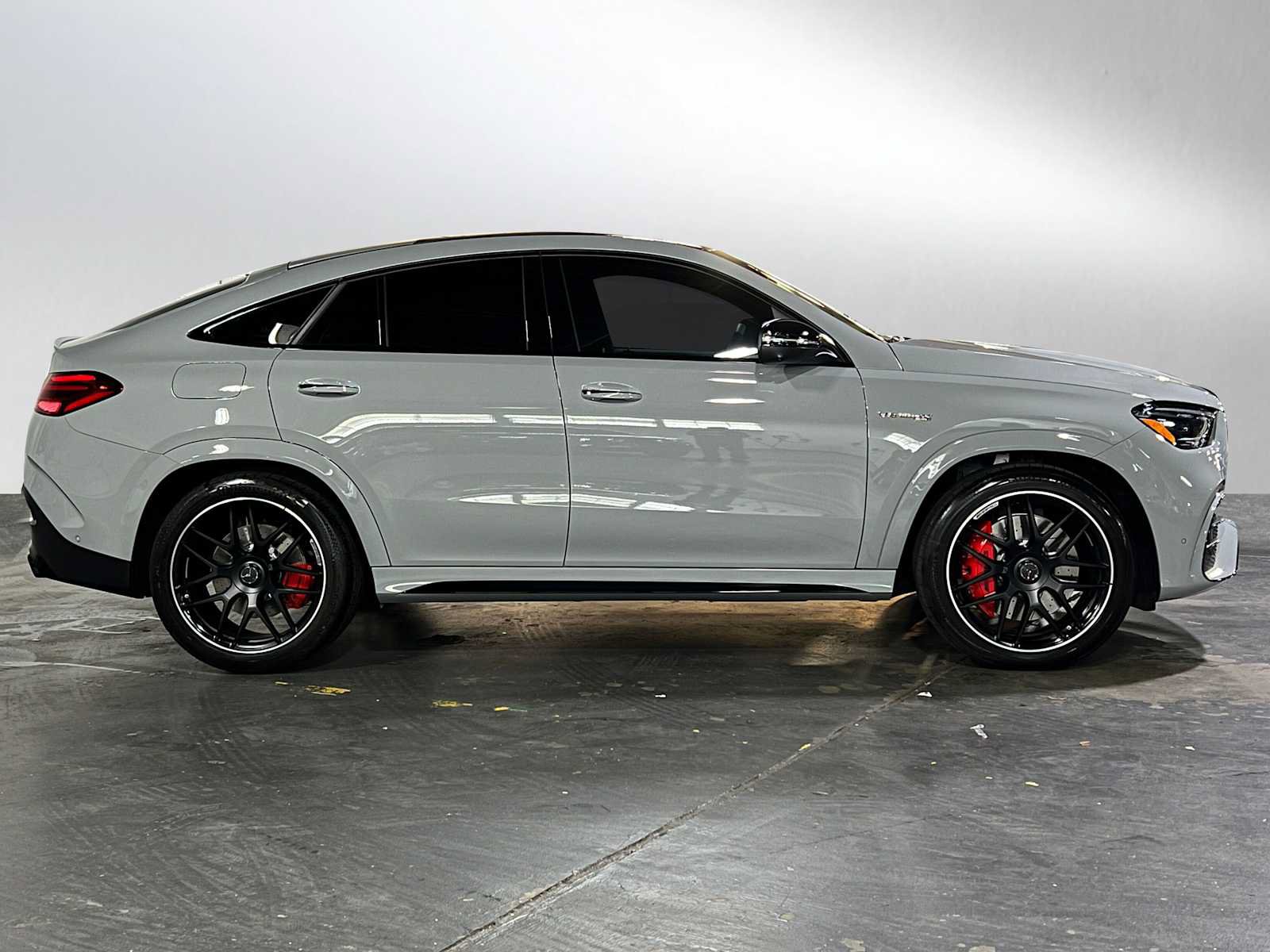 New 2026 Mercedes-Benz GLE 63 AMG S image 2