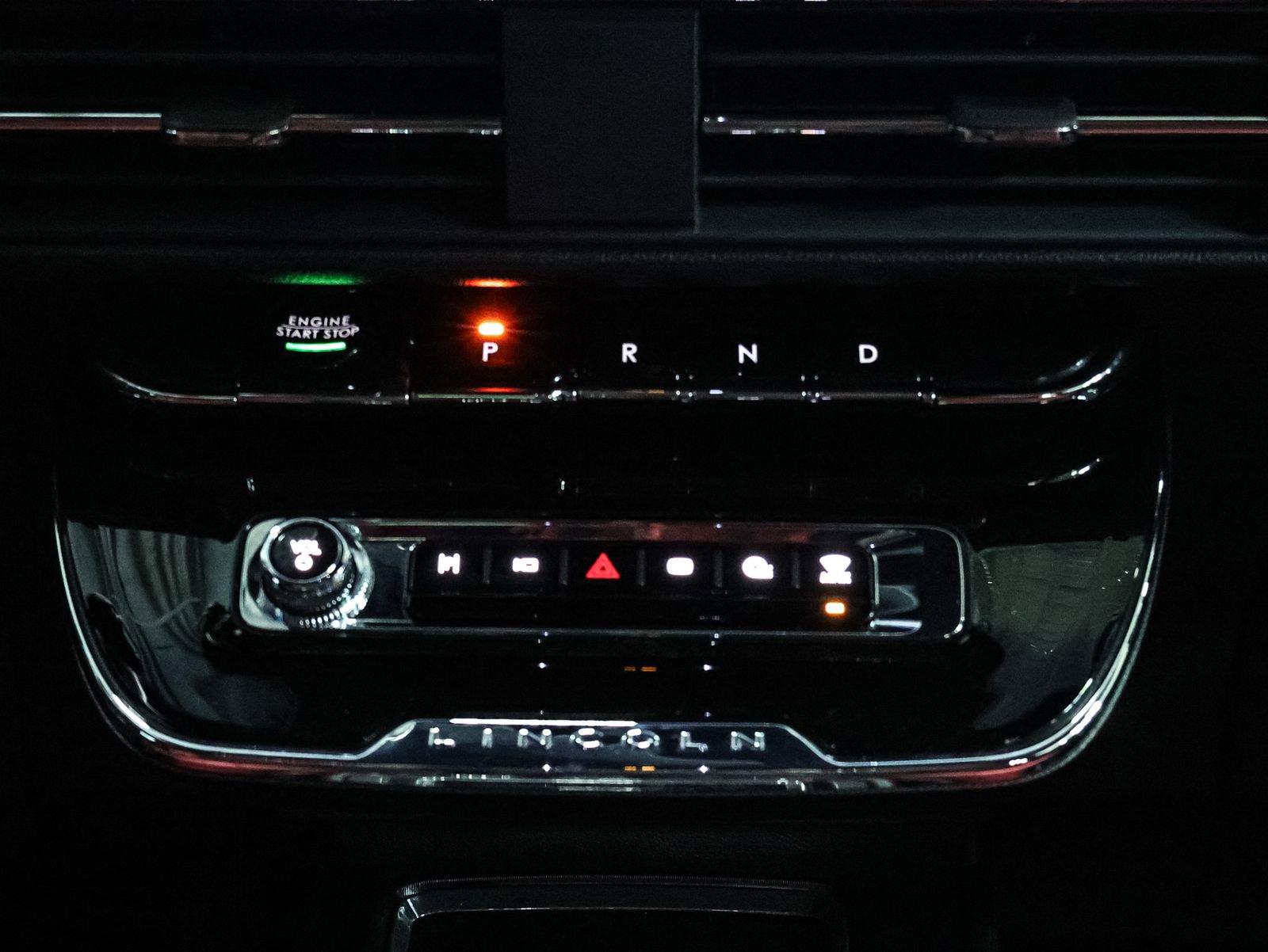 Used 2025 Lincoln Corsair Grand Touring image 28