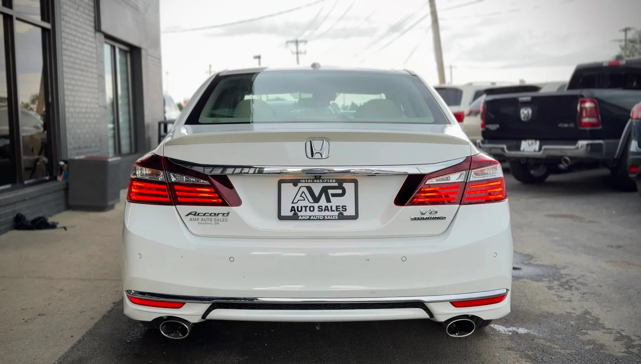 Used 2016 Honda Accord Touring image 3