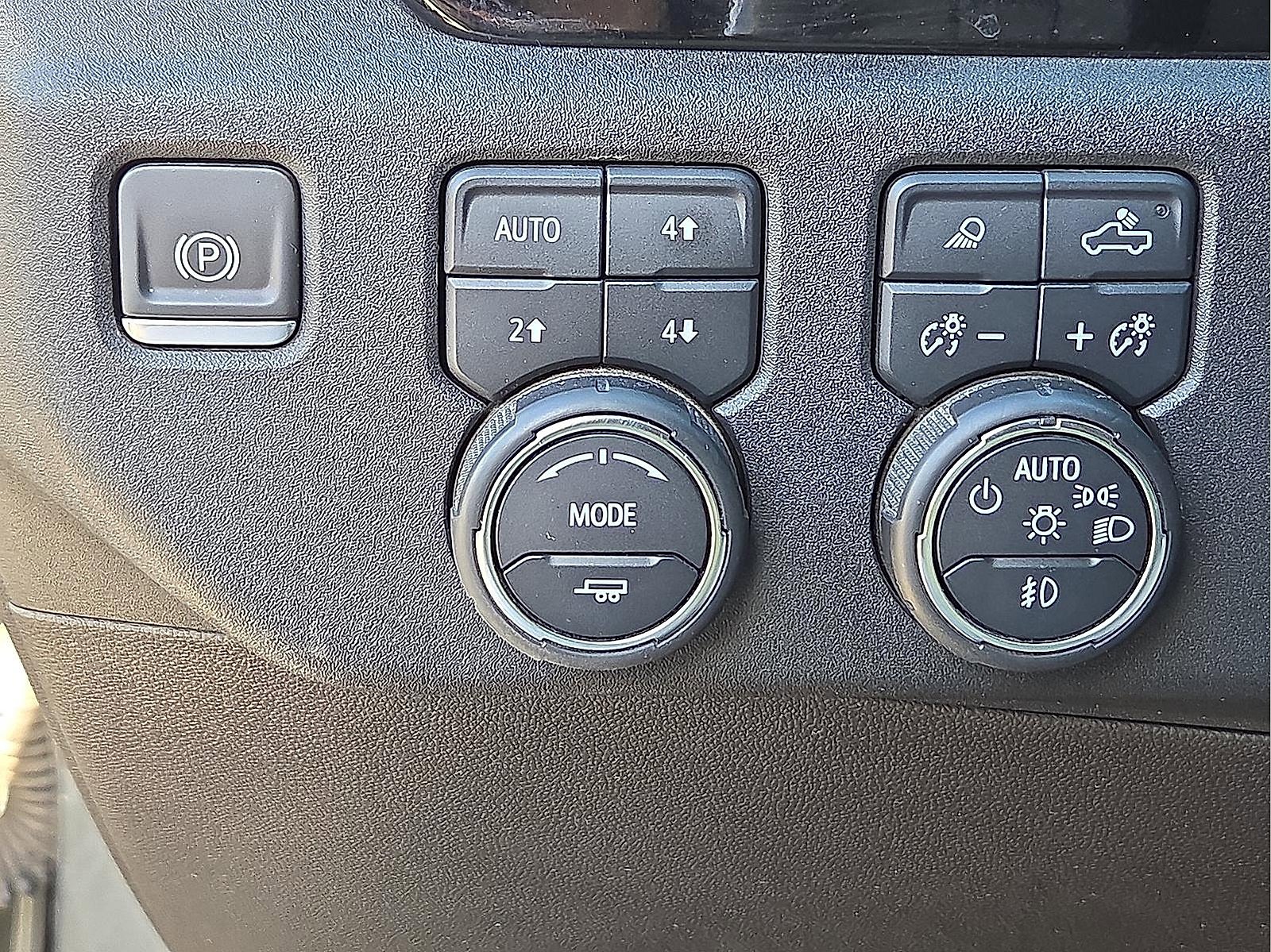 Used 2023 Chevrolet Silverado 1500 High Country w/ Technology Package image 20