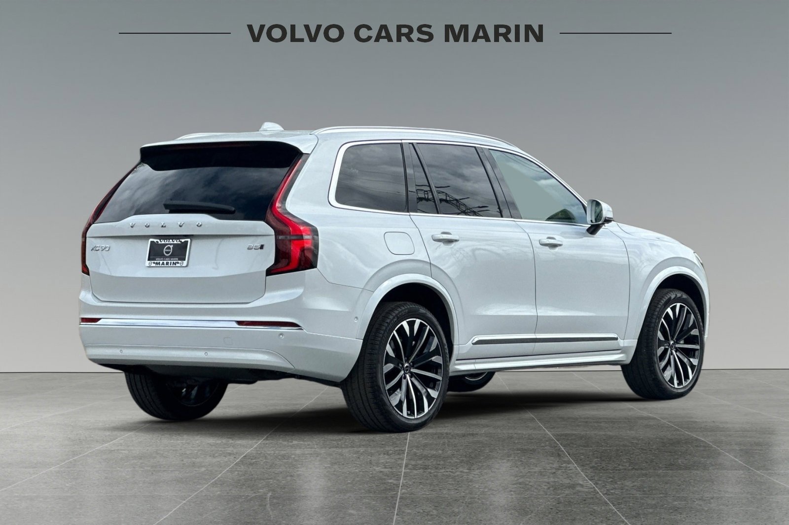 New 2026 Volvo XC90 B5 Plus image 2