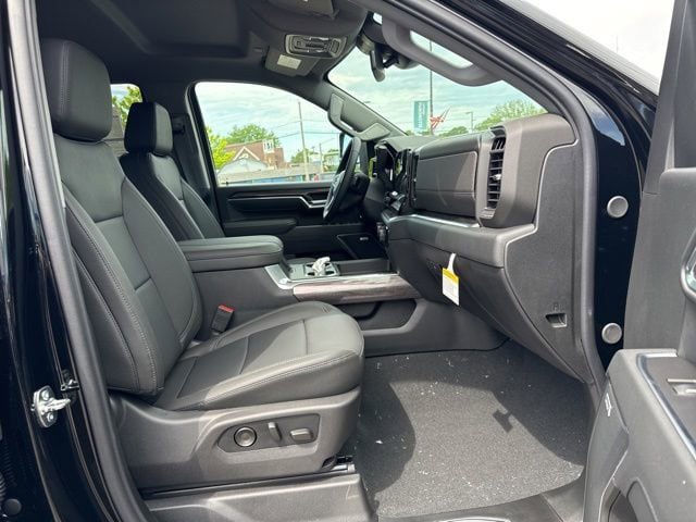 New 2026 Chevrolet Silverado 2500 LTZ w/ LTZ Plus Package AWD/4WD image 9