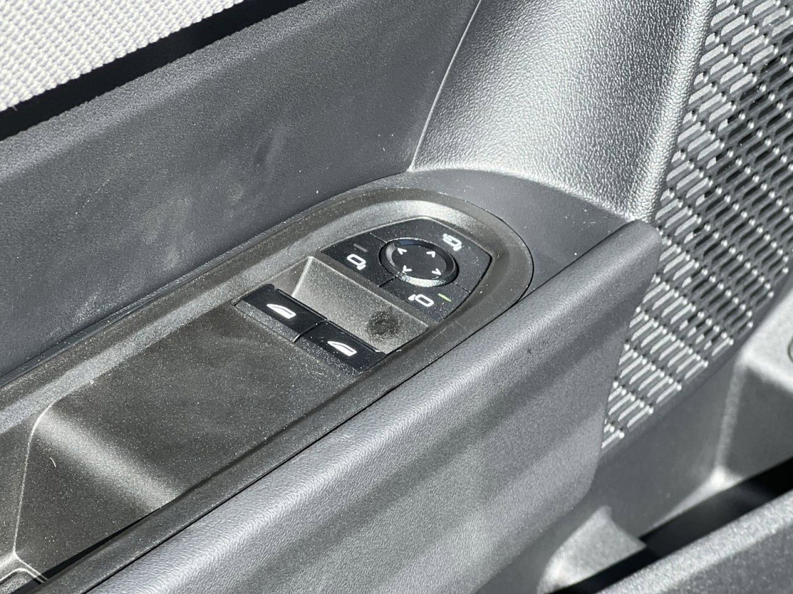 Certified 2025 MINI Cooper S image 12