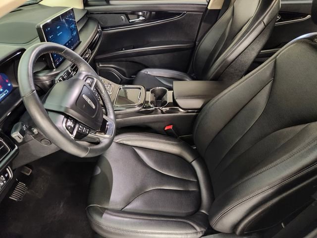 Used 2023 Lincoln Nautilus FWD w/ Premium Package image 14