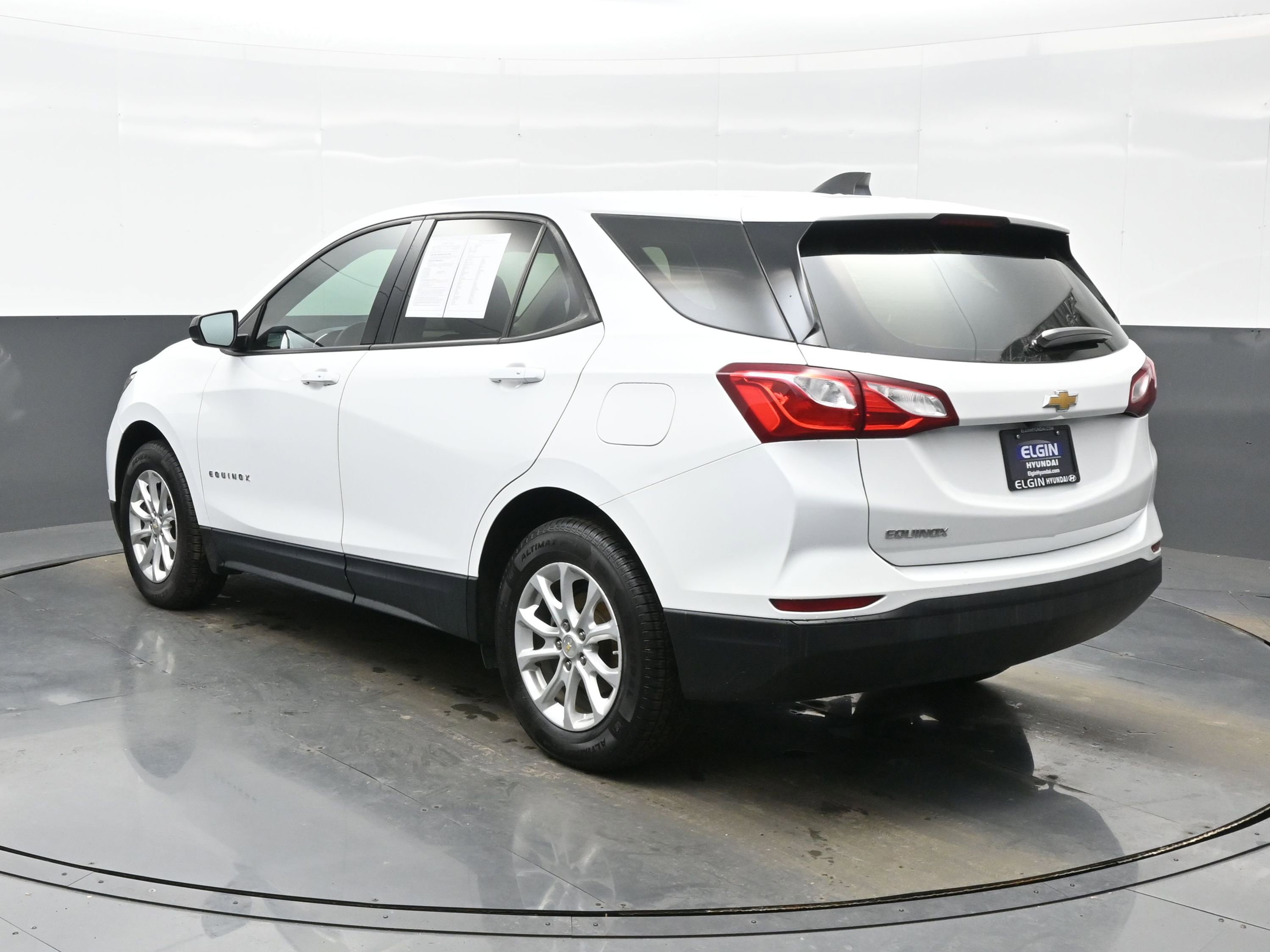 Used 2019 Chevrolet Equinox LS image 4