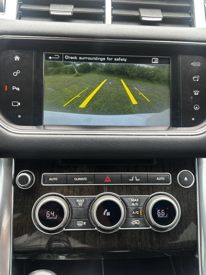 Used 2016 Land Rover Range Rover Sport SE image 15