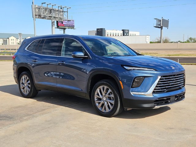 Used 2025 Buick Enclave Preferred image 3