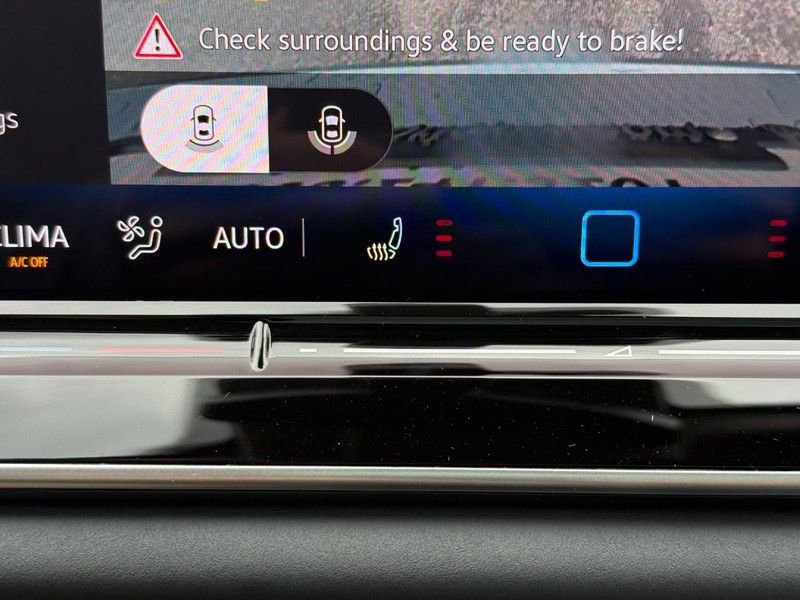 New 2026 Volkswagen Tiguan SE AWD/4WD image 14