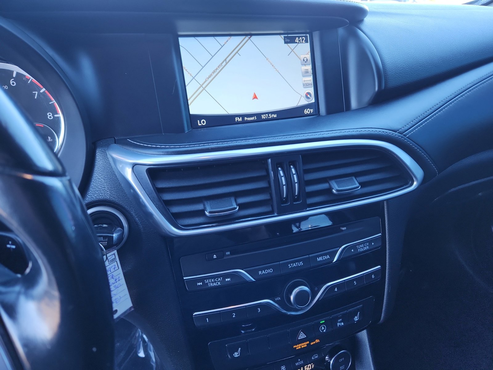 Used 2017 INFINITI QX30 Premium w/ Navigation Package image 13