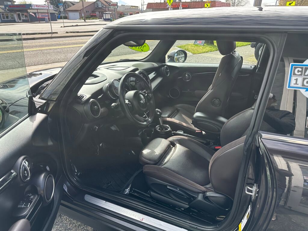 Used 2014 MINI Cooper S FWD image 9