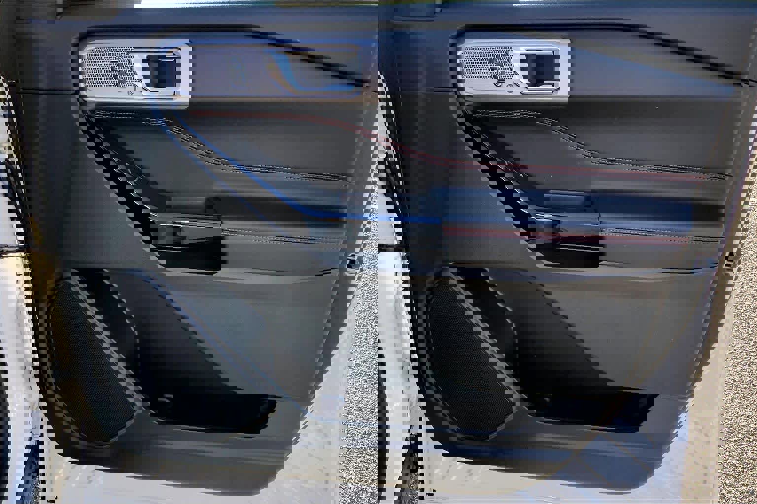 Used 2024 Ford Explorer ST-Line w/ Class IV Trailer Tow Package image 21