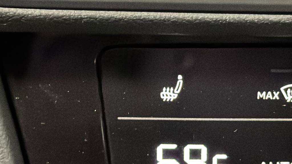 Used 2025 Volkswagen Jetta SE image 12