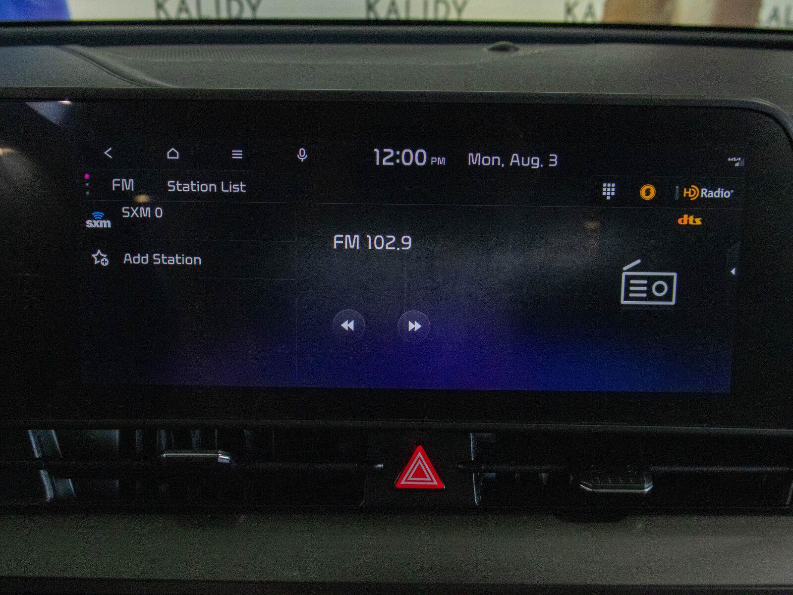 Used 2023 Kia Sportage EX FWD image 9