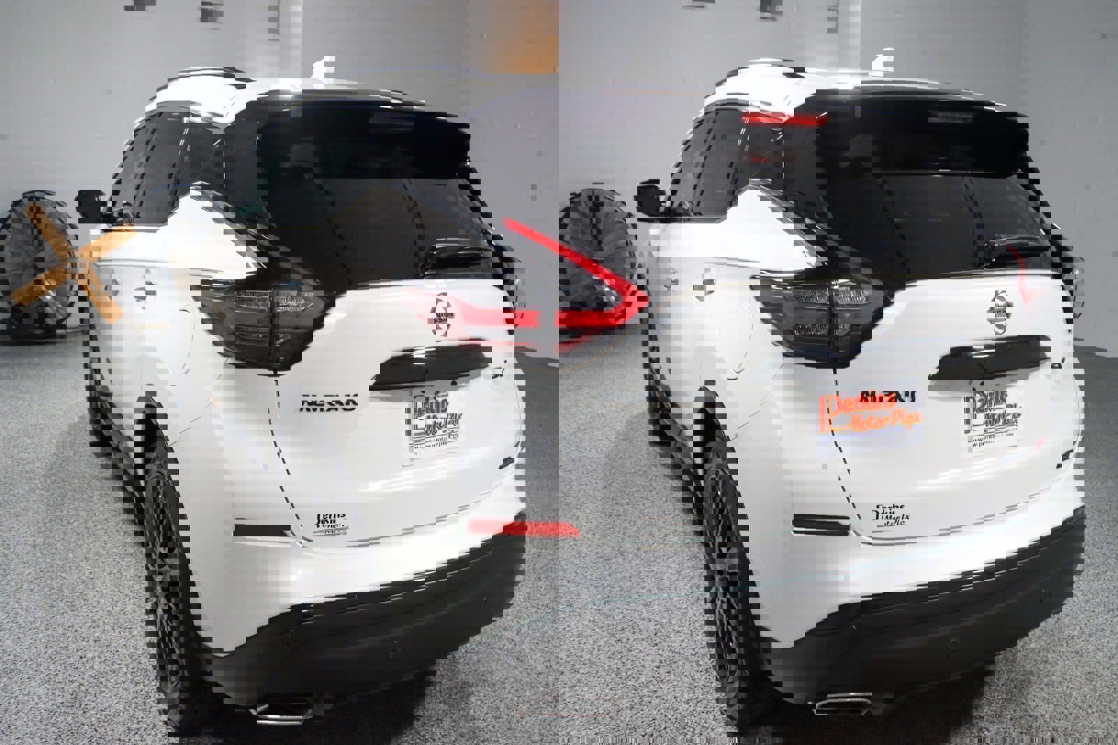 Used 2022 Nissan Murano SV w/ SV Midnight Edition Package image 9