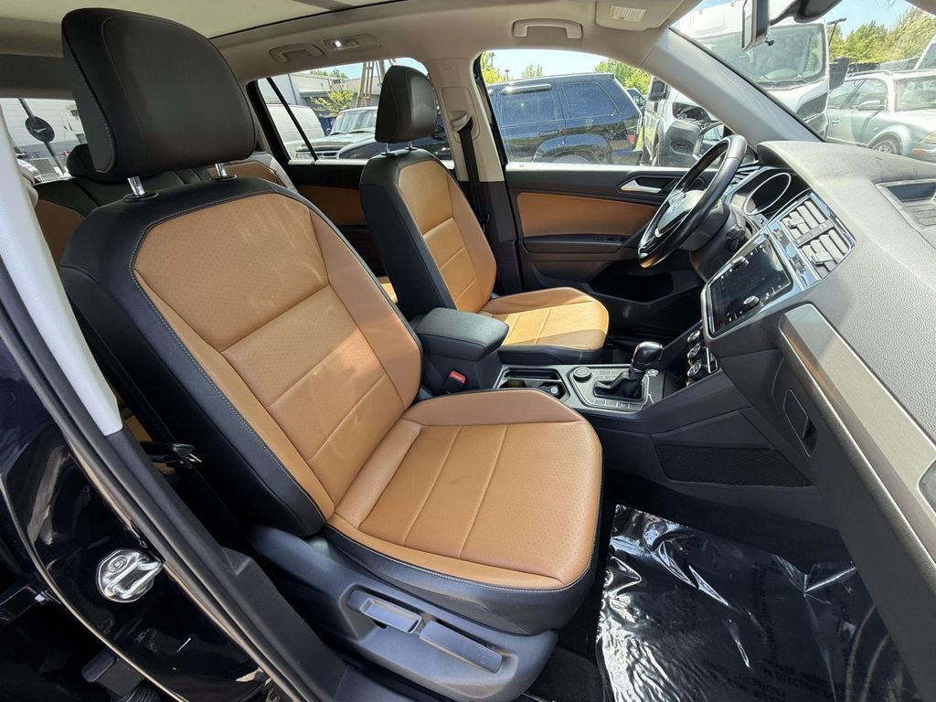 Used 2019 Volkswagen Tiguan SE AWD/4WD image 9
